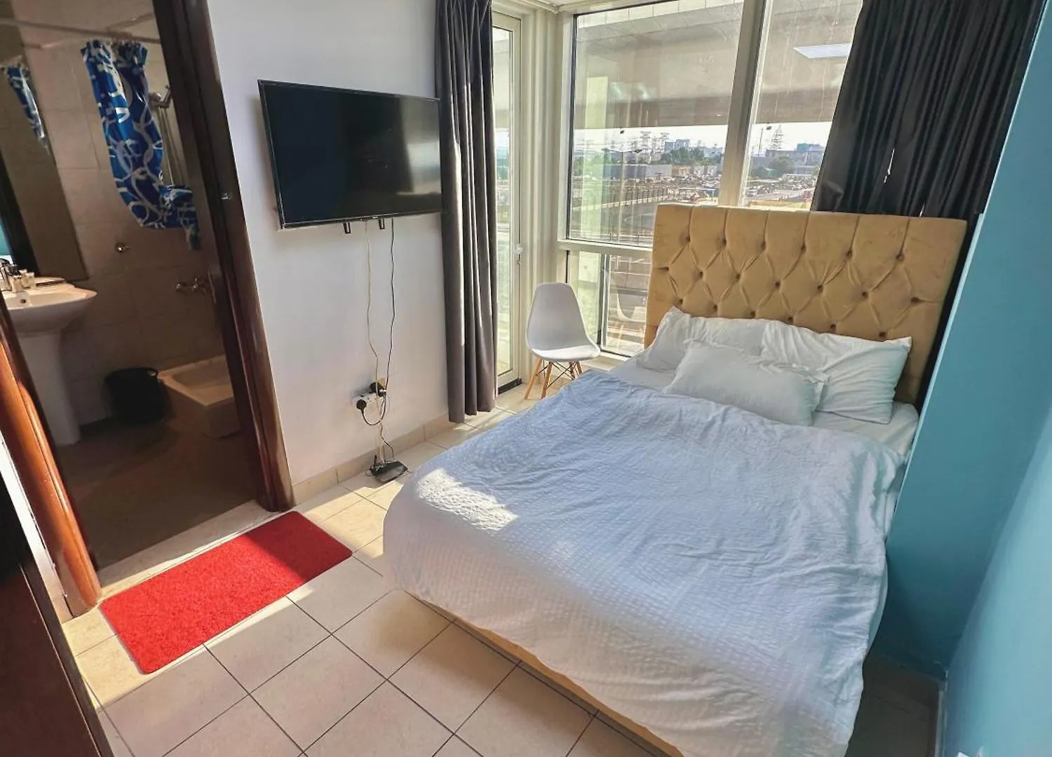 Homestay Charming Room Bath Inside & Balcony Dubai United Arab Emirates